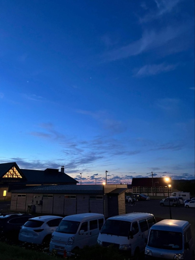 夕暮れ時の積丹の空の様子