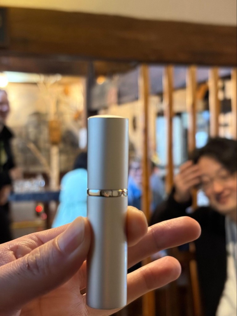 オリジナルブレンドの香水