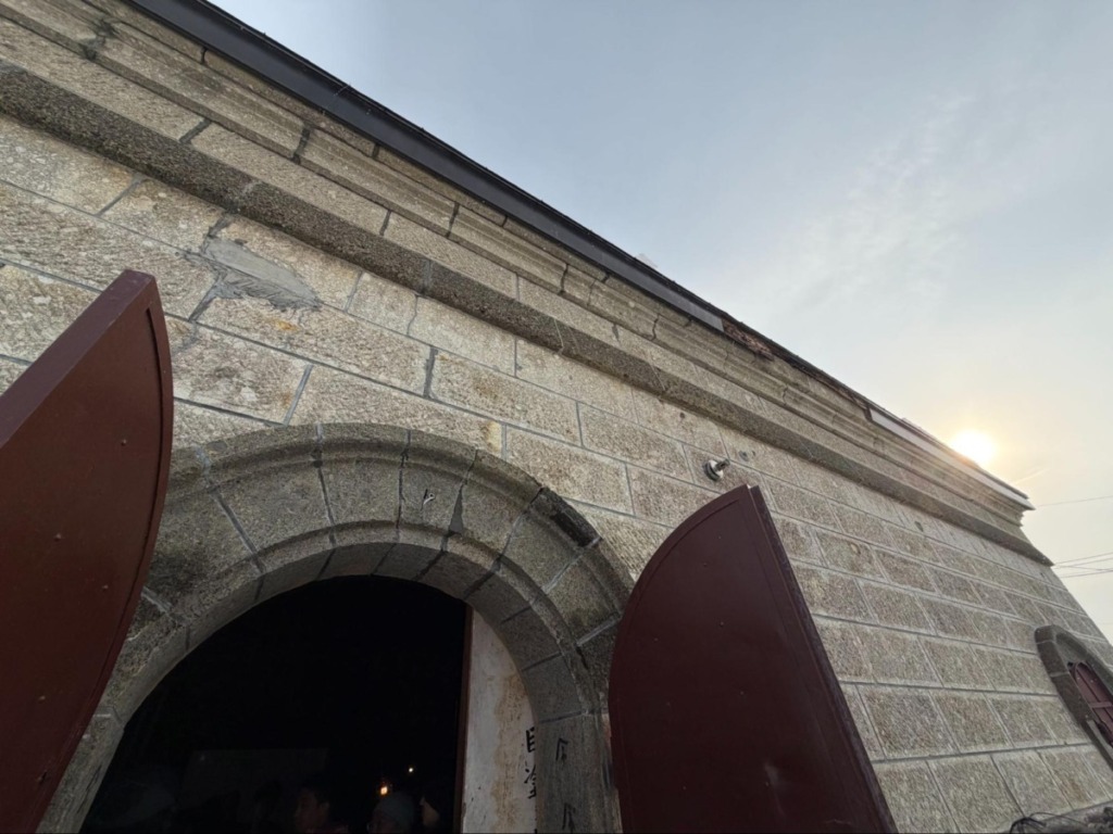 石倉を改造した積丹の海守スタジオ