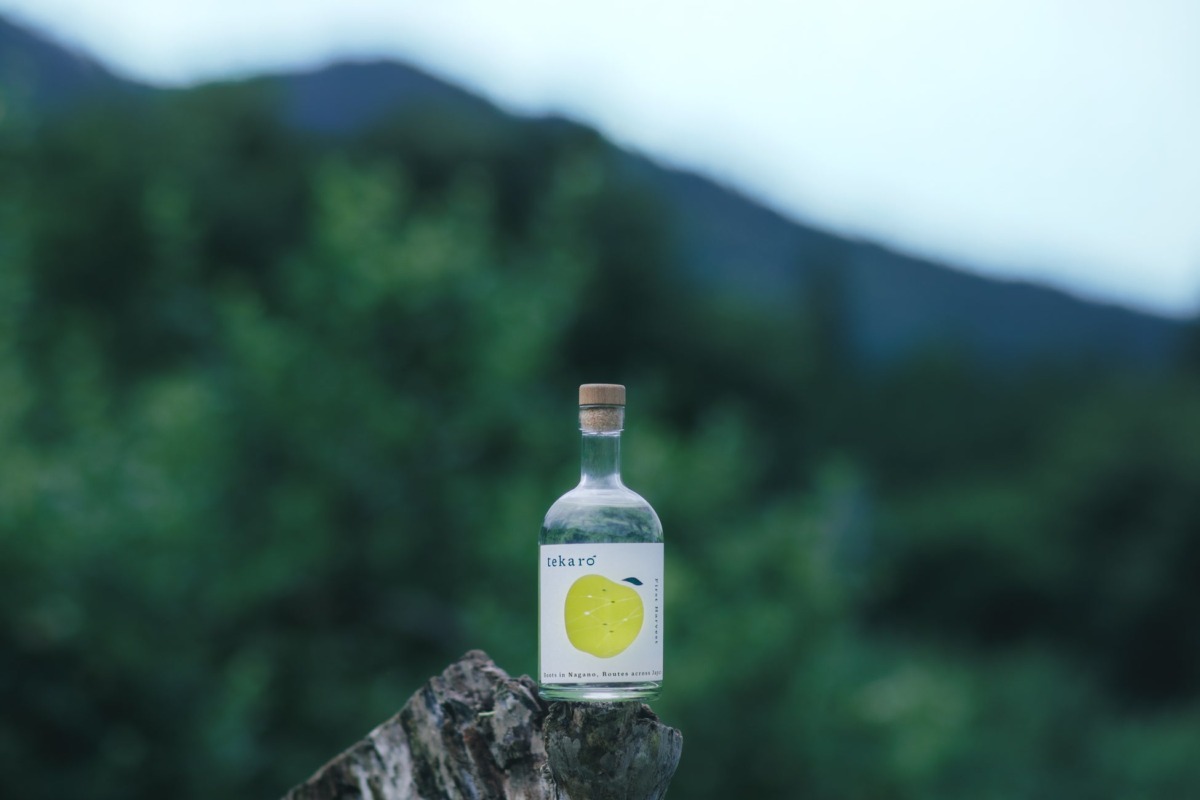 tekaro GIN First Harvestのボトル