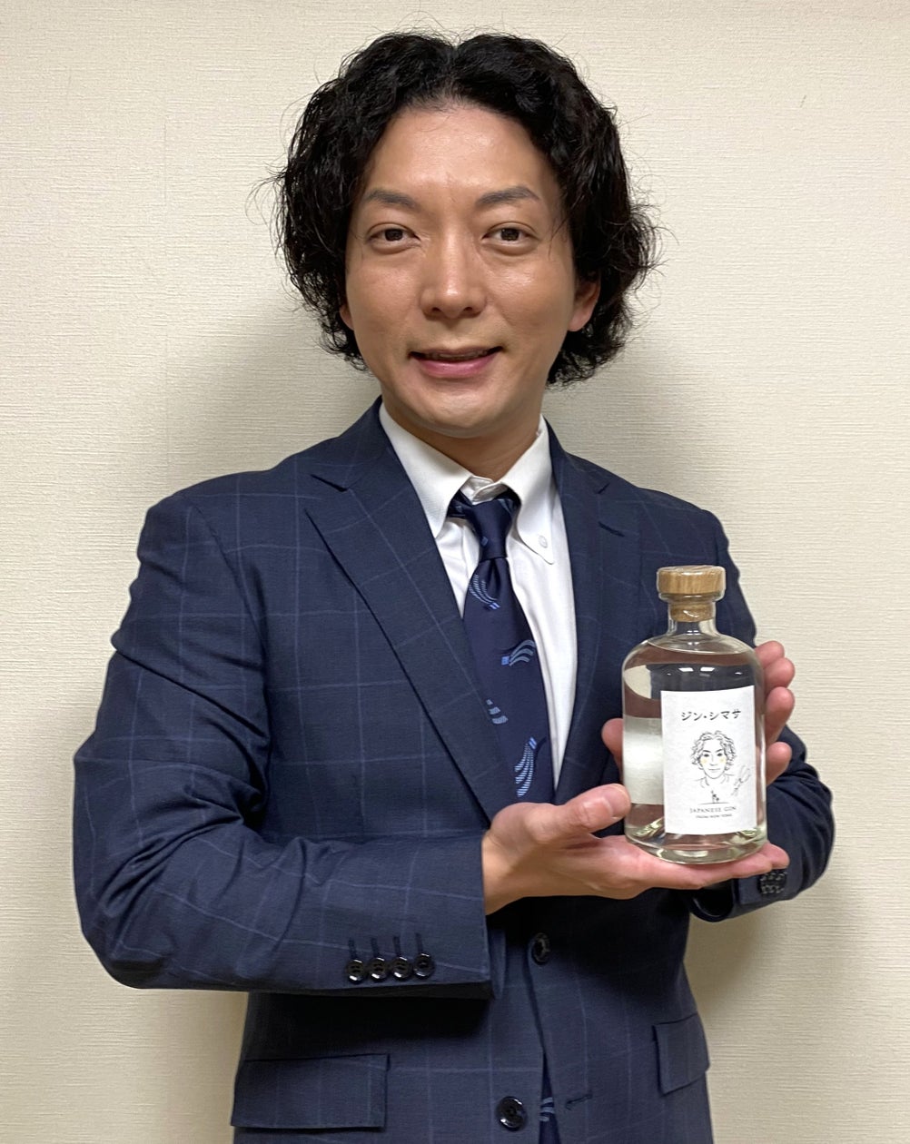 嶋佐和也の人物写真